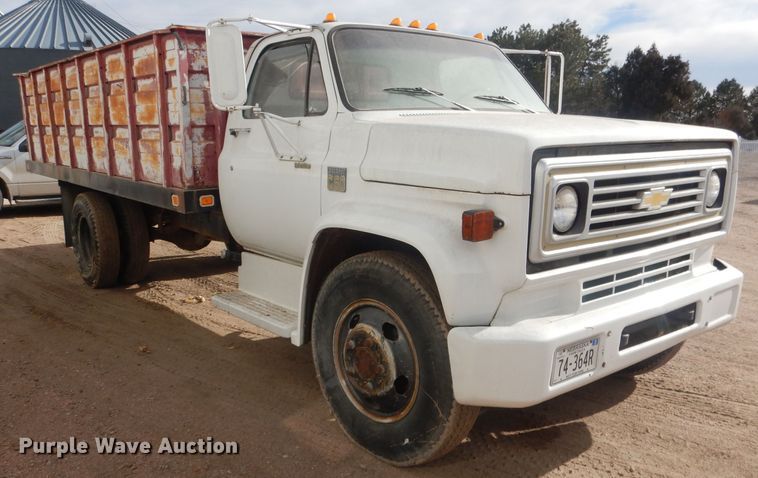 image for item HU9383 1989 GMC C60  grain truck