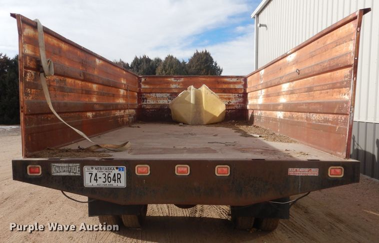 image for item HU9383 1989 GMC C60  grain truck