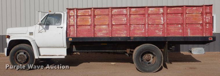 image for item HU9383 1989 GMC C60  grain truck