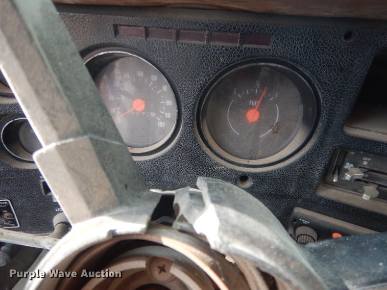 image for item HU9383 1989 GMC C60  grain truck