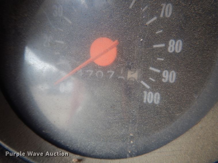 image for item HU9383 1989 GMC C60  grain truck