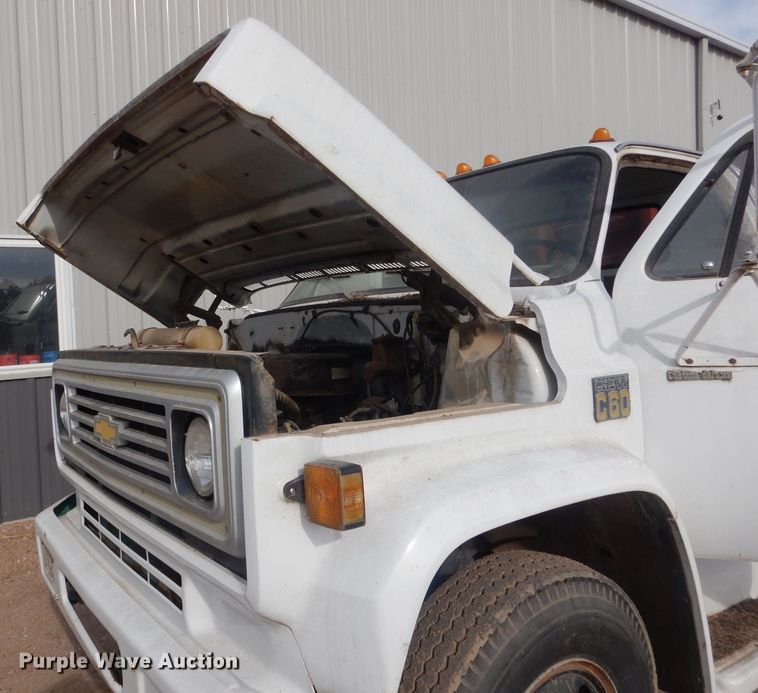 image for item HU9383 1989 GMC C60  grain truck