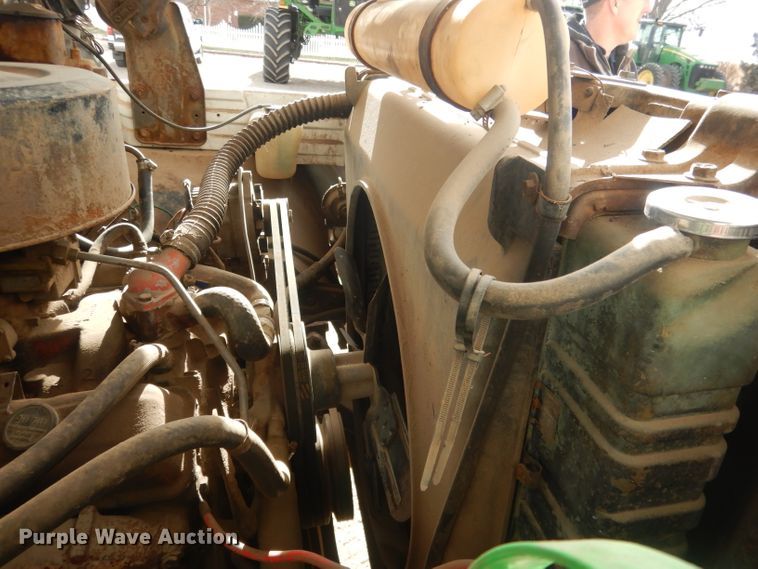 image for item HU9383 1989 GMC C60  grain truck