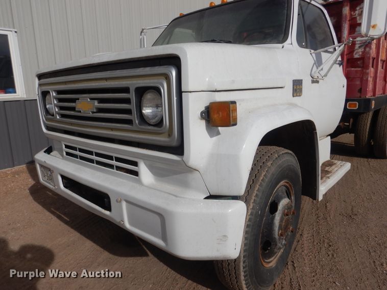 image for item HU9383 1989 GMC C60  grain truck