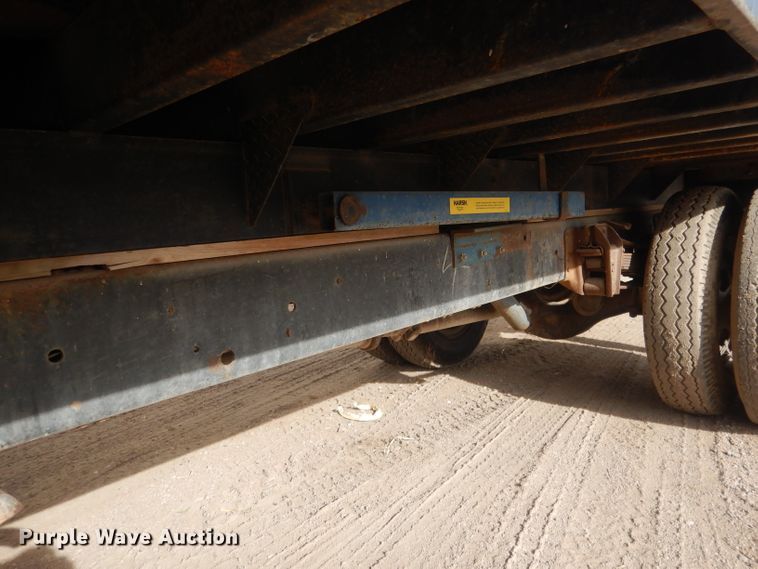 image for item HU9383 1989 GMC C60  grain truck