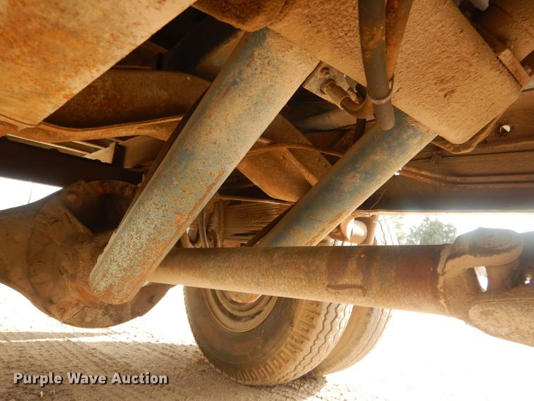 image for item HU9383 1989 GMC C60  grain truck