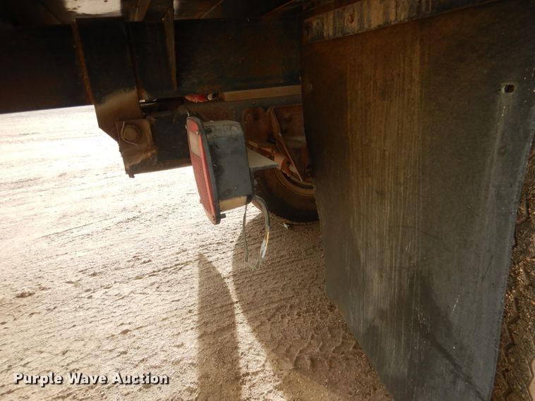 image for item HU9383 1989 GMC C60  grain truck