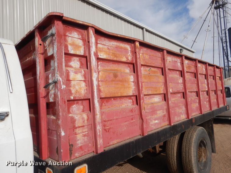 image for item HU9383 1989 GMC C60  grain truck