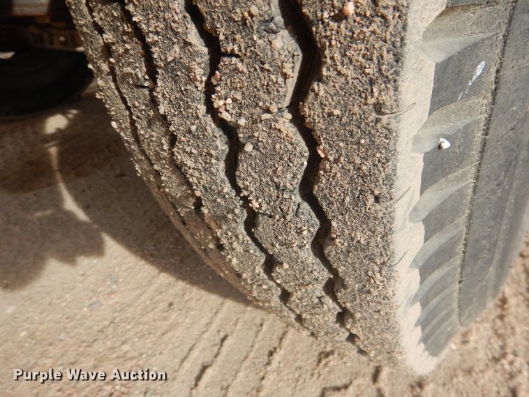 image for item HU9383 1989 GMC C60  grain truck