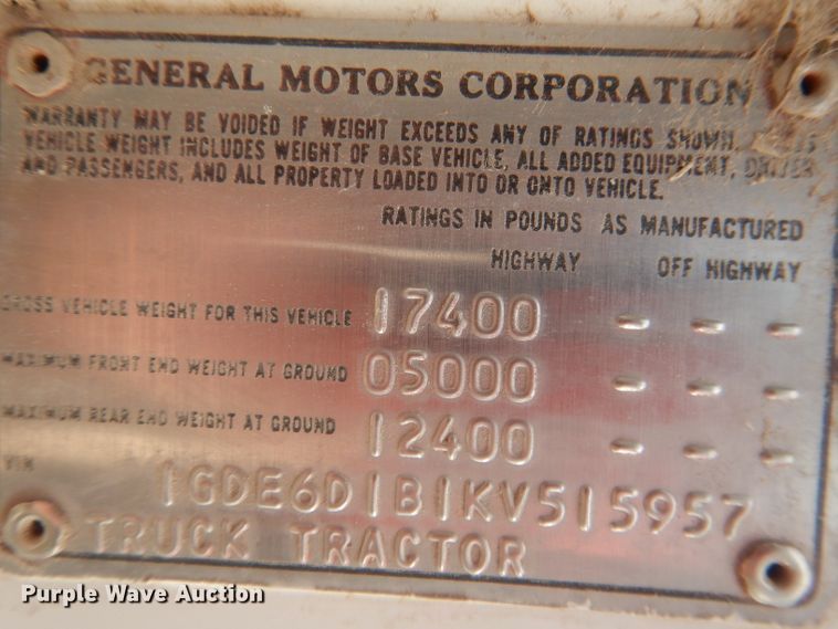 image for item HU9383 1989 GMC C60  grain truck