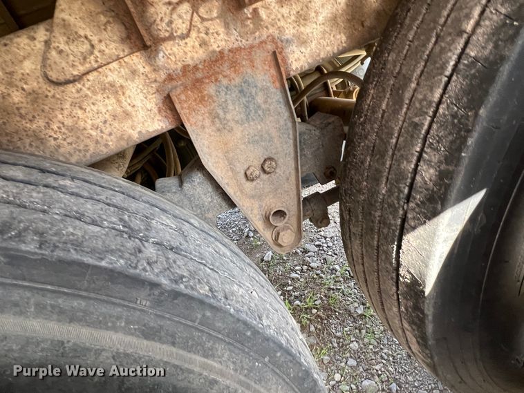 image for item IG9424 1998 Timpte Super Hopper  grain trailer