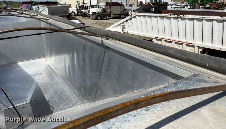 image for item IG9424 1998 Timpte Super Hopper  grain trailer