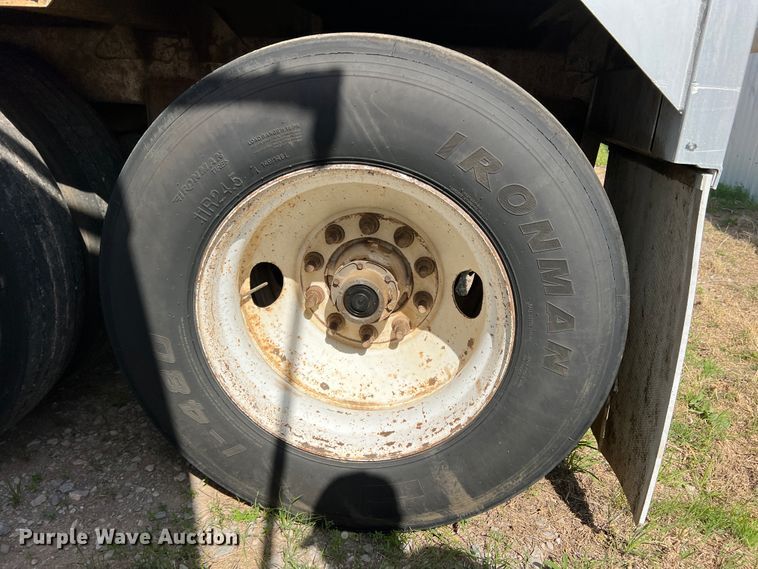 image for item IG9424 1998 Timpte Super Hopper  grain trailer