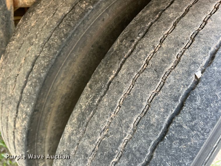 image for item IG9424 1998 Timpte Super Hopper  grain trailer