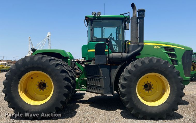 image for item IG9480 2008 John Deere 9530  4WD tractor