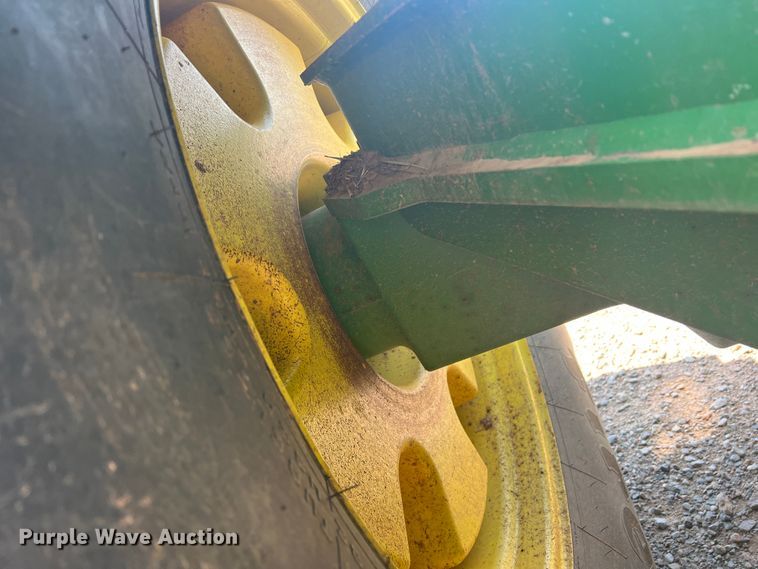 image for item IG9480 2008 John Deere 9530  4WD tractor