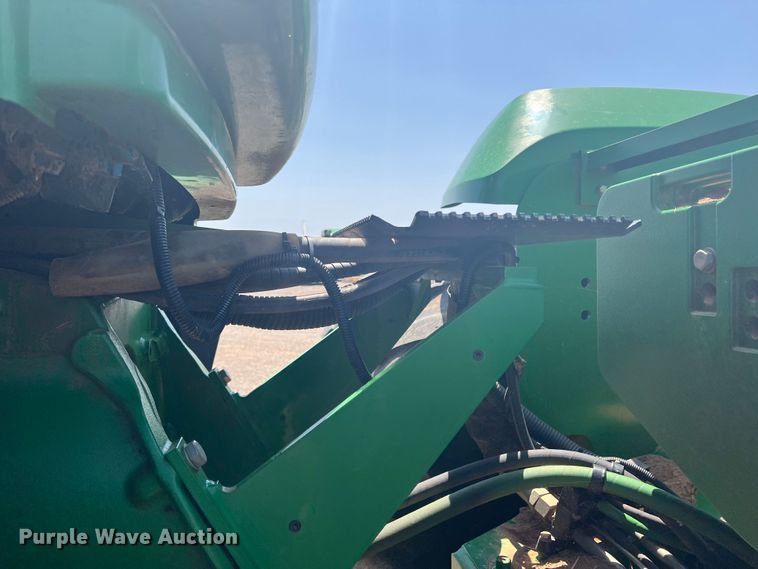 image for item IG9480 2008 John Deere 9530  4WD tractor