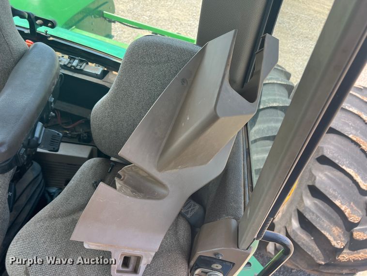 image for item IG9480 2008 John Deere 9530  4WD tractor