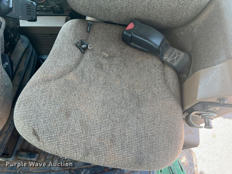 image for item IG9480 2008 John Deere 9530  4WD tractor