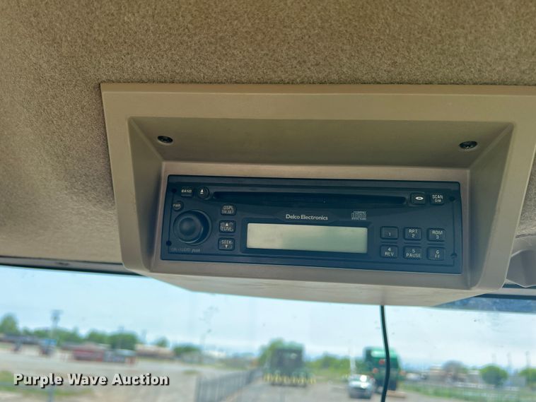 image for item IG9480 2008 John Deere 9530  4WD tractor