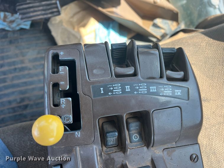 image for item IG9480 2008 John Deere 9530  4WD tractor