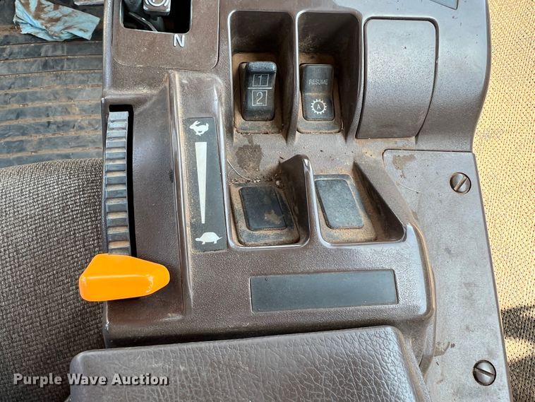 image for item IG9480 2008 John Deere 9530  4WD tractor