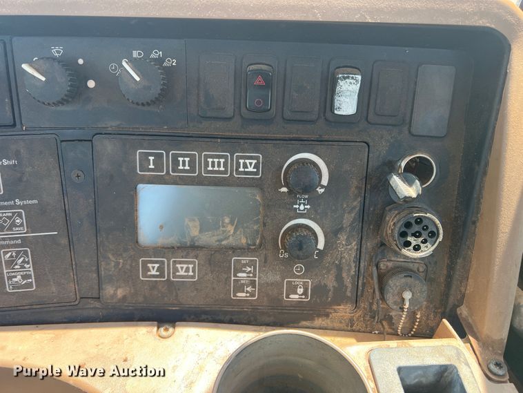 image for item IG9480 2008 John Deere 9530  4WD tractor