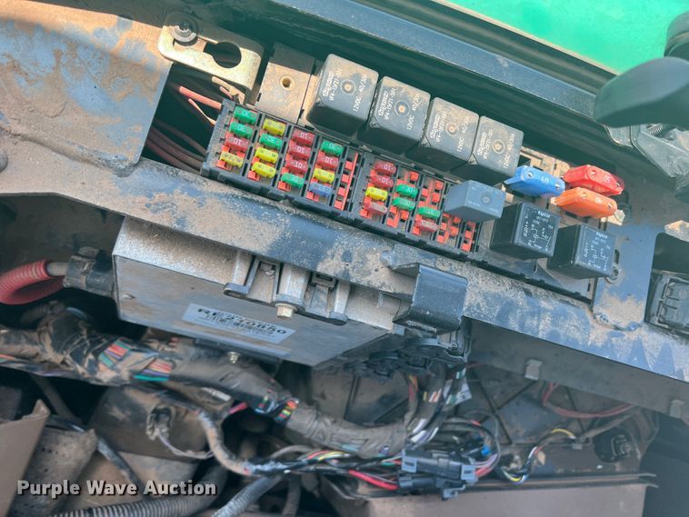 image for item IG9480 2008 John Deere 9530  4WD tractor