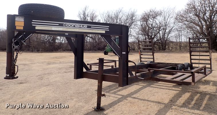 image for item IH9665 1998 Donahue EXG-160  windrower trailer