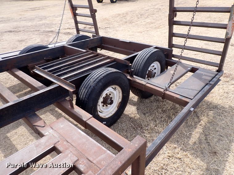 image for item IH9665 1998 Donahue EXG-160  windrower trailer