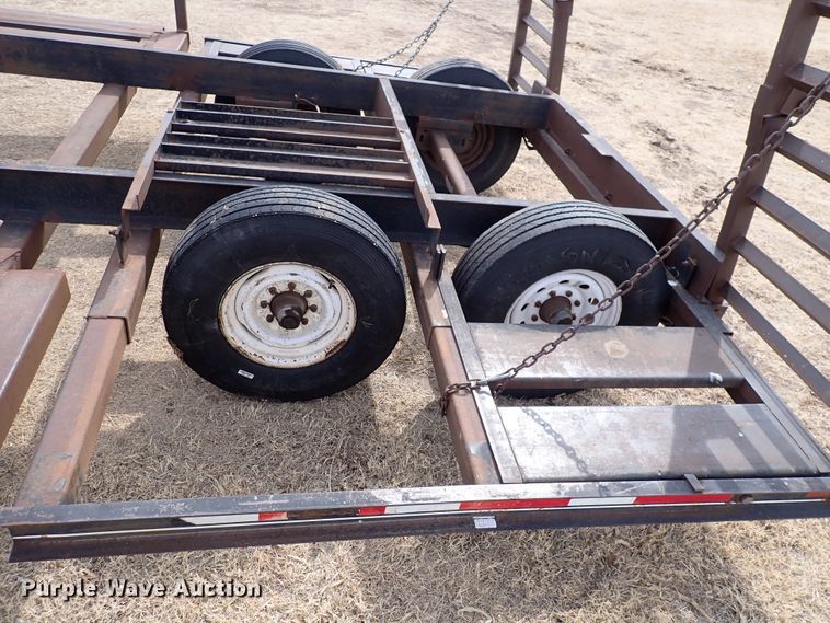 image for item IH9665 1998 Donahue EXG-160  windrower trailer