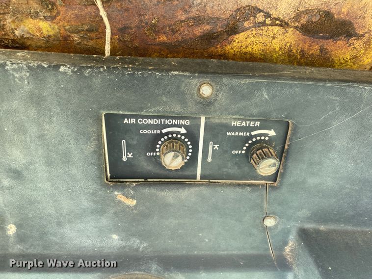 image for item JL9030 John Deere 4320  tractor