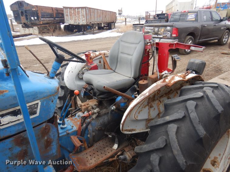 image for item KE9290 Ford CA514C  MFWD tractor