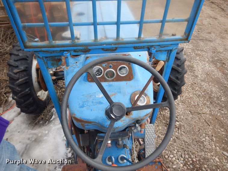 image for item KE9290 Ford CA514C  MFWD tractor