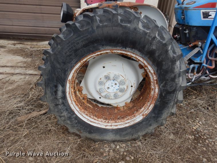 image for item KE9290 Ford CA514C  MFWD tractor