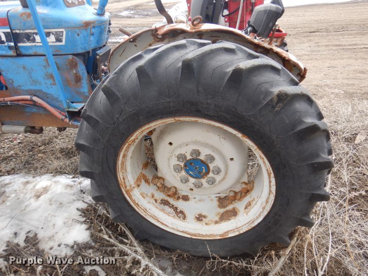 image for item KE9290 Ford CA514C  MFWD tractor