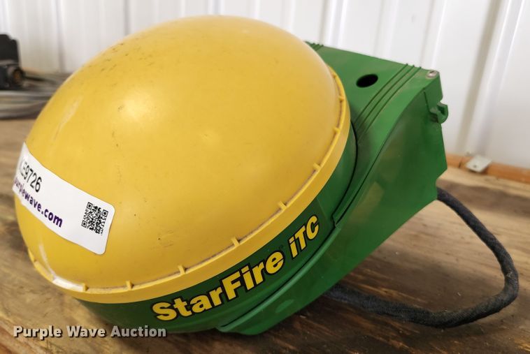 image for item KE9726 John Deere StarFire iTC  GPS reciver