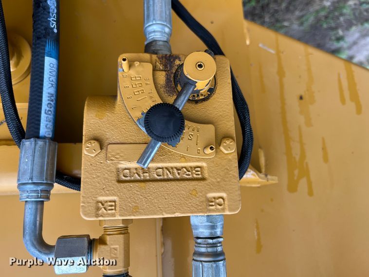 image for item KG9802 HayBuster 2650  bale processor