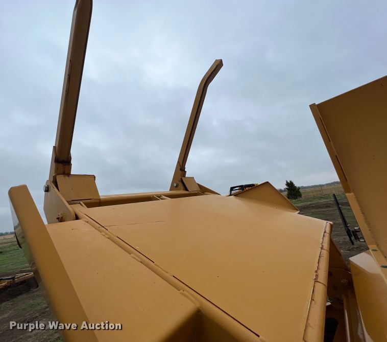 image for item KG9802 HayBuster 2650  bale processor