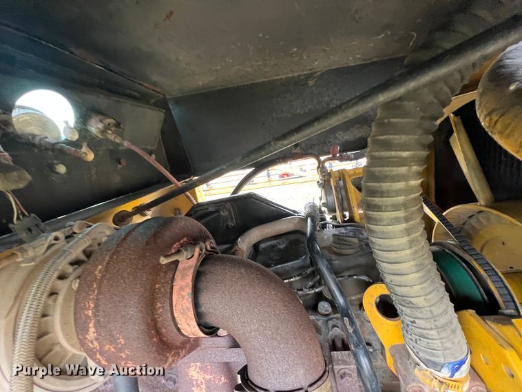 image for item KG9803 Ag-Chem RoGator 664  sprayer