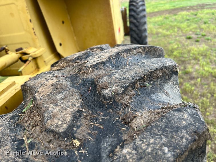 image for item KG9803 Ag-Chem RoGator 664  sprayer