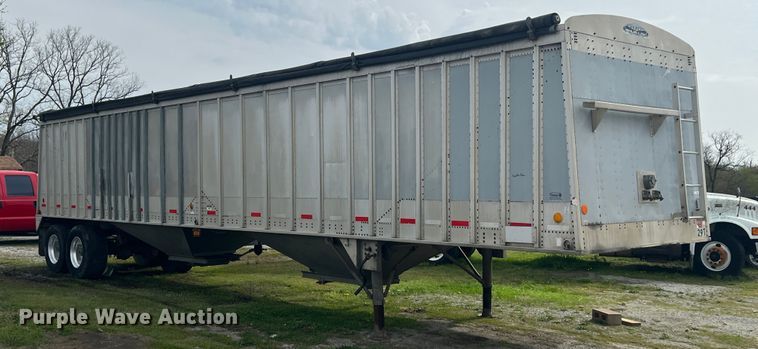 image for item KG9823 1996 Truck Equipment Services  grain trailer