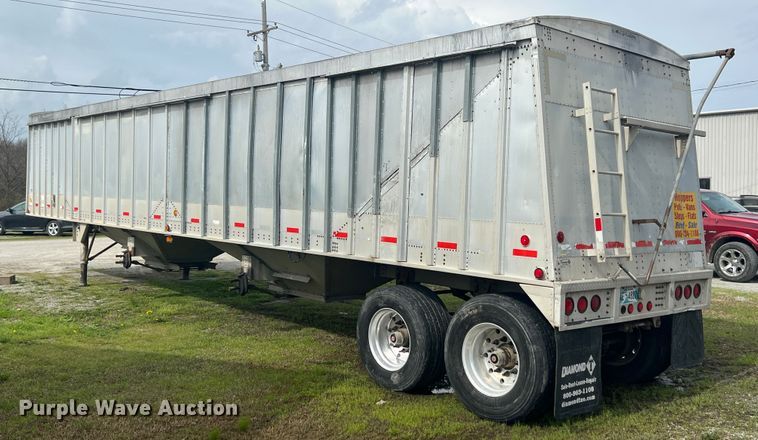 image for item KG9823 1996 Truck Equipment Services  grain trailer