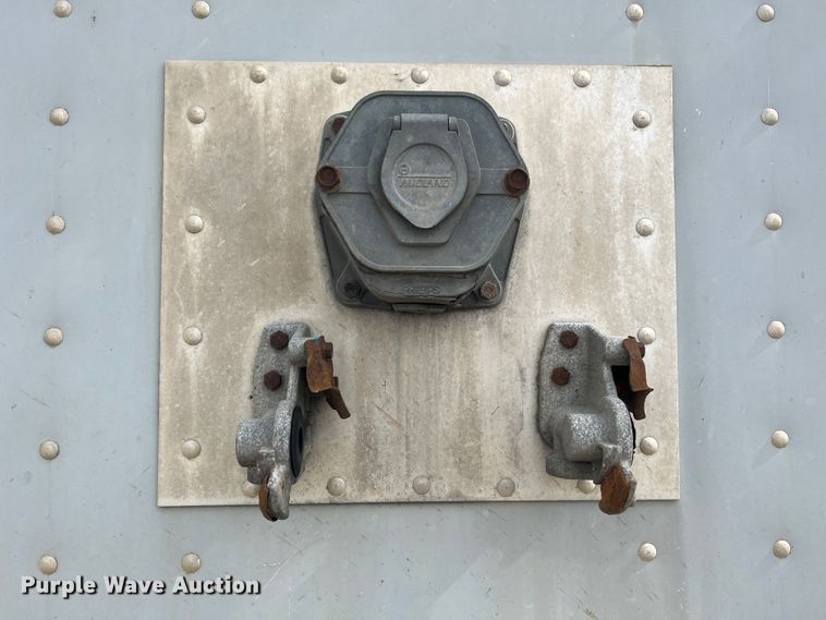 image for item KG9823 1996 Truck Equipment Services  grain trailer