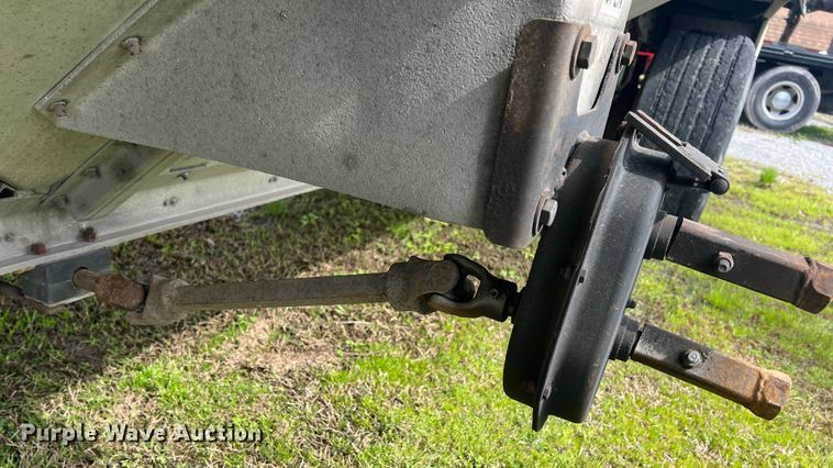 image for item KG9823 1996 Truck Equipment Services  grain trailer