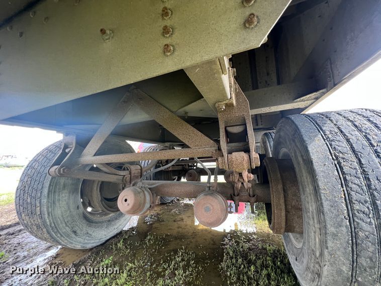 image for item KG9823 1996 Truck Equipment Services  grain trailer
