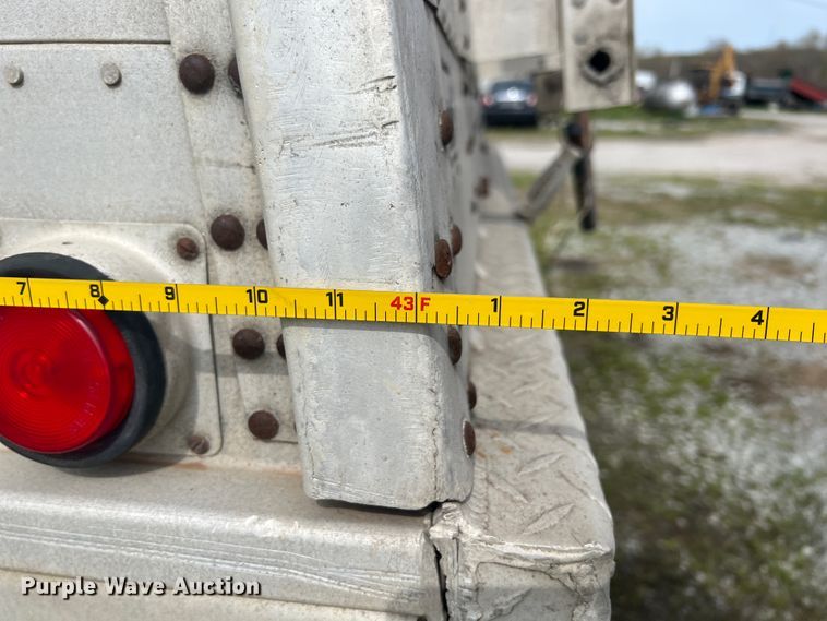 image for item KG9823 1996 Truck Equipment Services  grain trailer