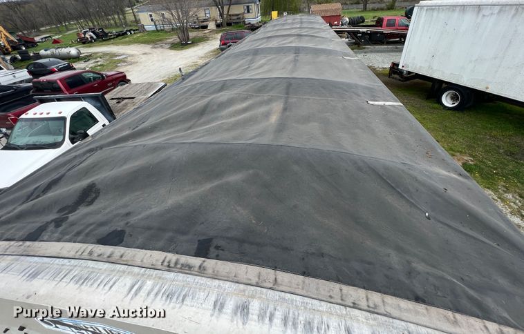 image for item KG9823 1996 Truck Equipment Services  grain trailer