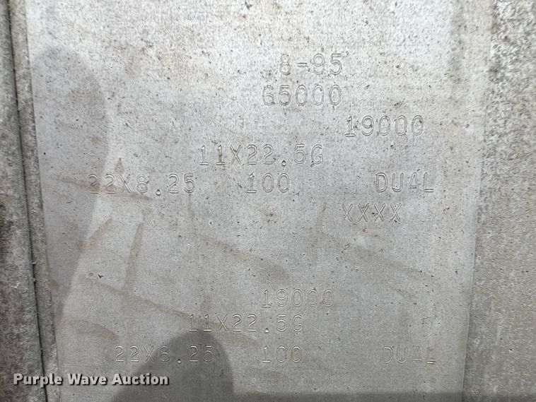 image for item KG9823 1996 Truck Equipment Services  grain trailer