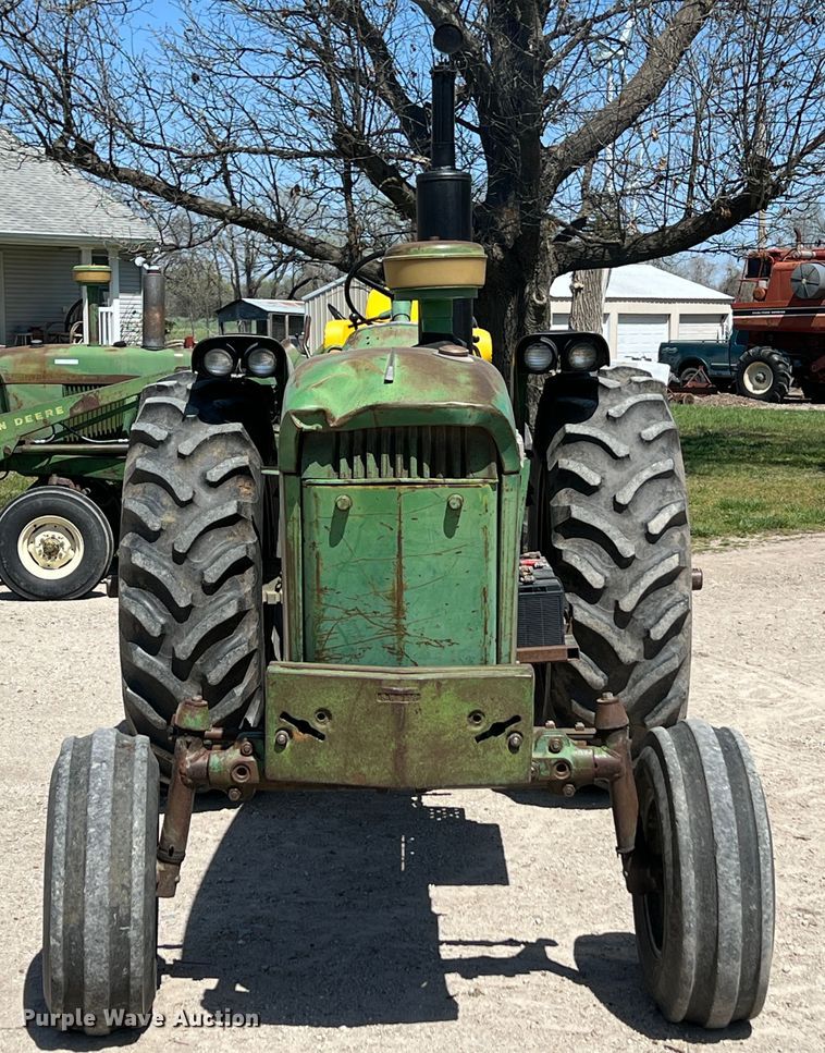 image for item KG9829 John Deere 4020  tractor